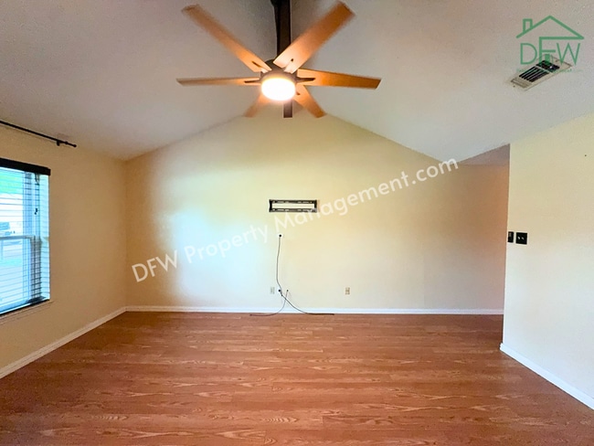 Photo - Charming 3-Bedroom Home for Lease in Arlington