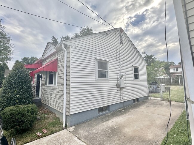 Photo - 1164 S 41st St