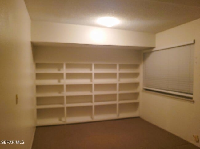 Photo - 10910 Highwood Way