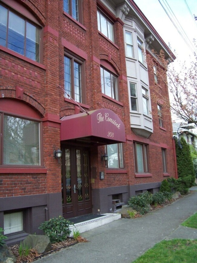 Photo - Comstock Apartments