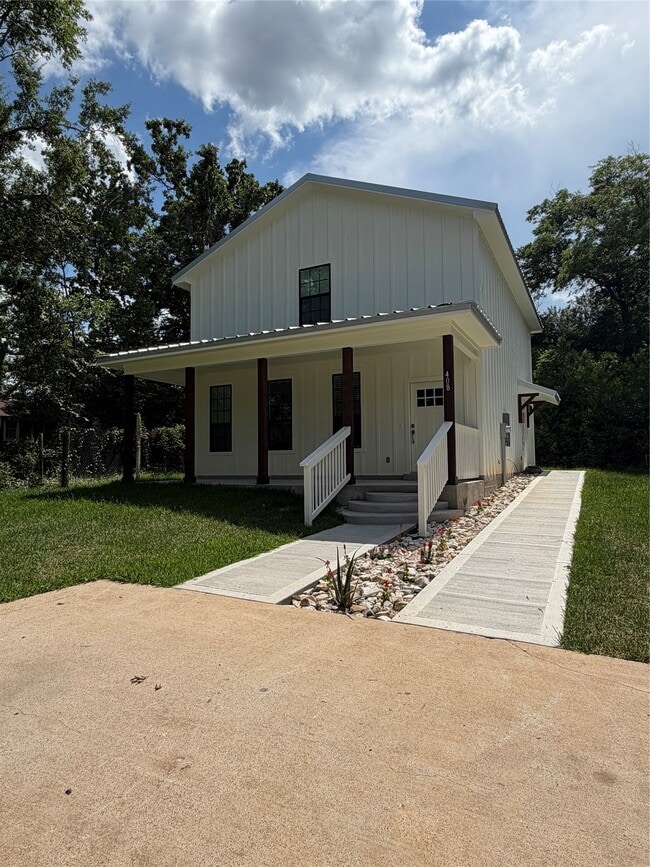 408 Mary Ave