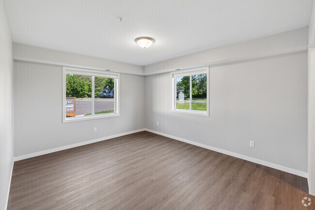 2BR, 1BA - 1,100SF - Bedroom