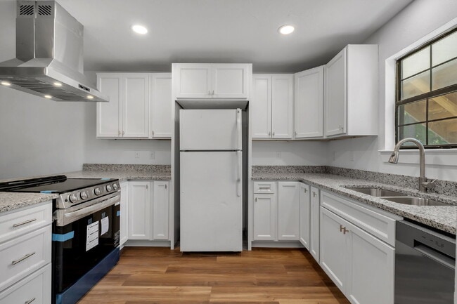 Photo - 2 bed/ 2 bath near Apalachee Pkwy!