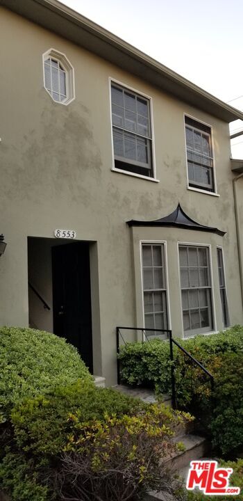 Building Photo - 8551 Holloway Dr Unit 8553#1 Rental