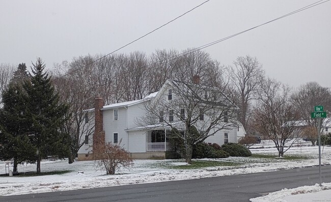 Building Photo - 59 View St Unit 2