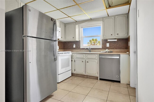 Photo - 5300 Washington St Unit I205