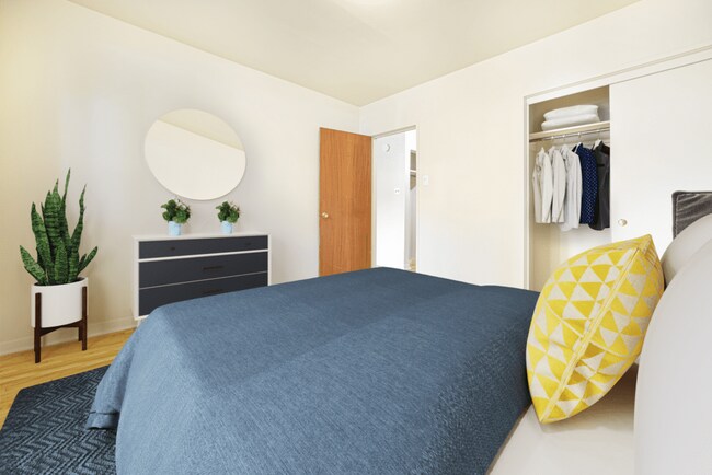 Photo - Crescent Towers