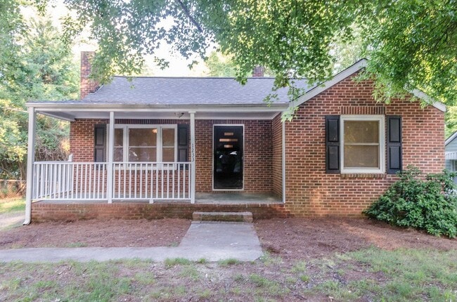 Building Photo - 1233 Cheshire Ave