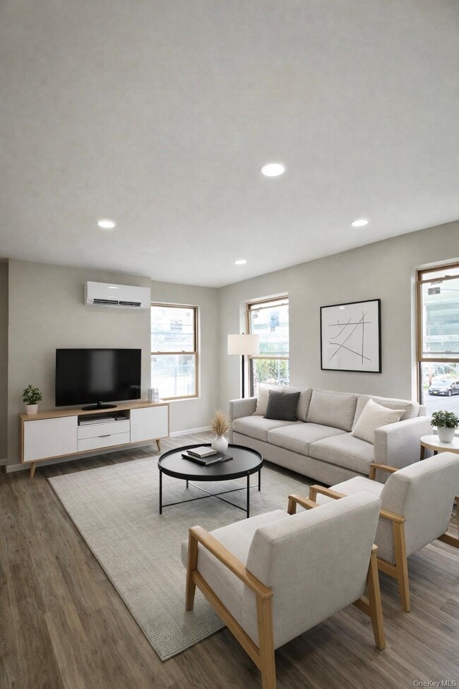 Building Photo - 199 Chambers St Unit 4