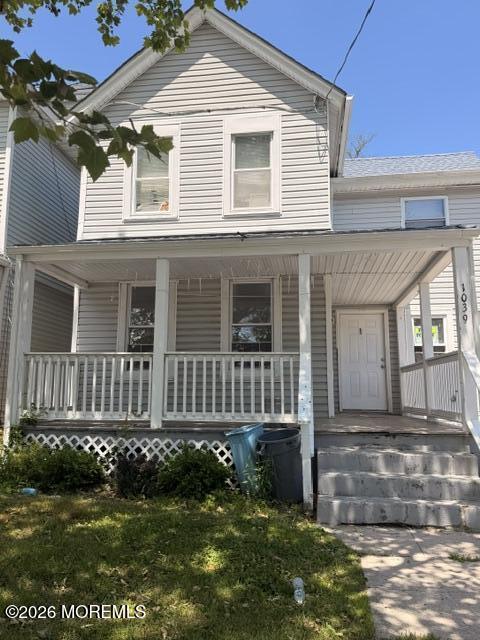 1039 Bangs Ave