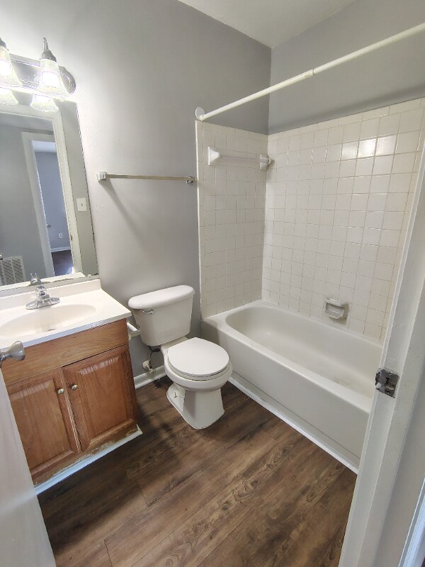 Photo - 600 Reusens Rd Unidad L130