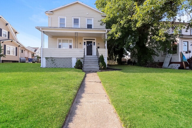 Building Photo - 6903 Holabird Ave Rental
