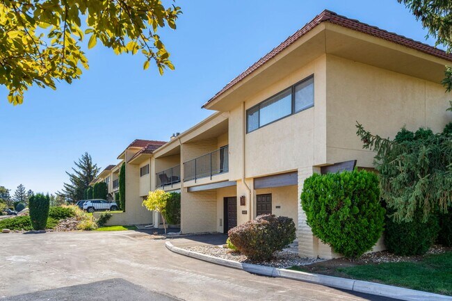 Photo - 3447 Skyline Blvd