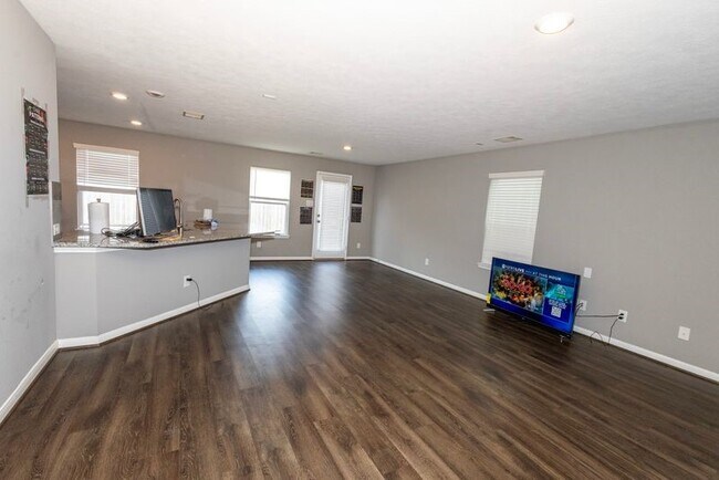 Photo - 8932 Hollister Commons Ln