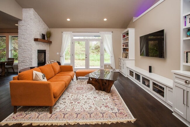 Photo - 1181 NW Jackson St