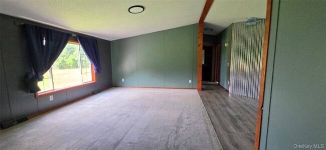 Photo - 286 Shortcut Rd