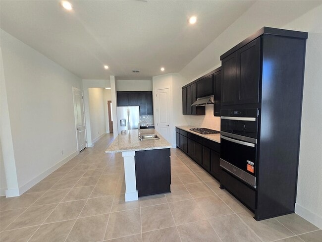 Photo - 8512 Red Bottle Brush Rd