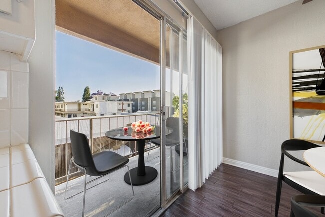 Photo - Kittridge Apartments