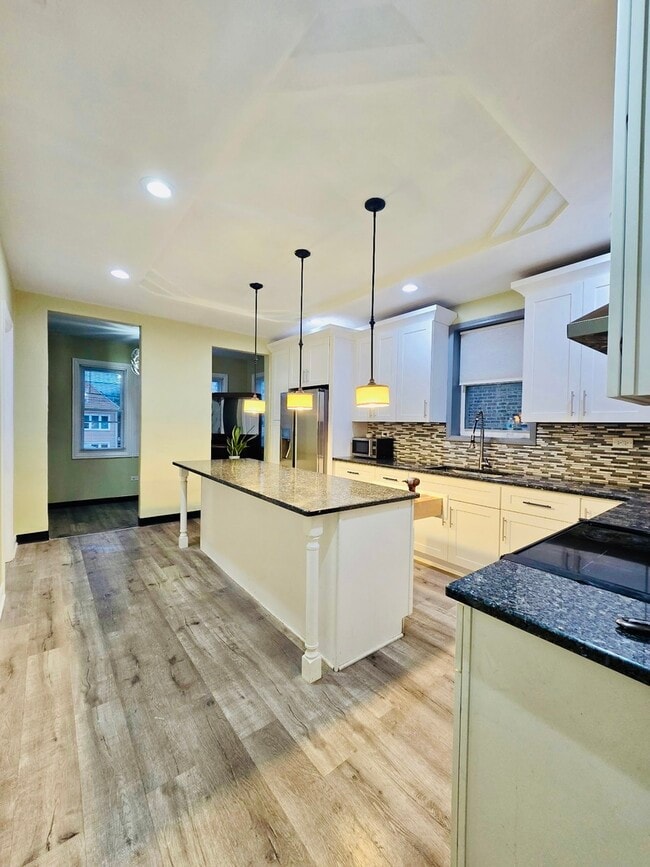 Photo - 3741 S Honore St Unidad TWO