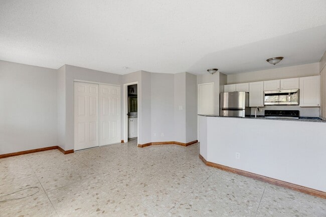 Country Creek Apartments