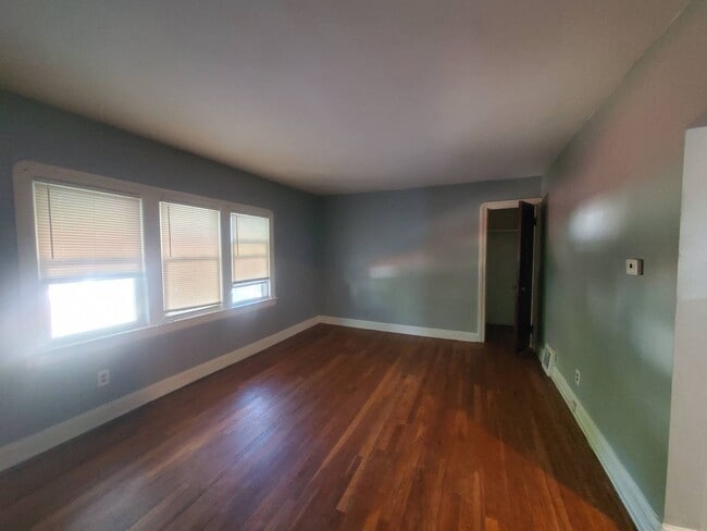 Photo - 3243 W 115th St Unidad 3243 W 115 ST UP