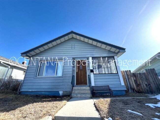 Cute 3 bedroom 1 bath on the flats. - Cute 3 bedroom 1 bath on the flats. House