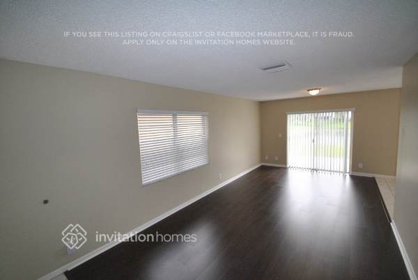 10364 Sunstream Ln