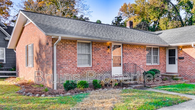 Photo - 805 Trenton St
