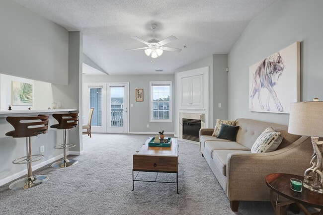 Cape Cottages Modern top floor unit with s... - Cape Cottages Modern top floor unit with s... Unit APT K