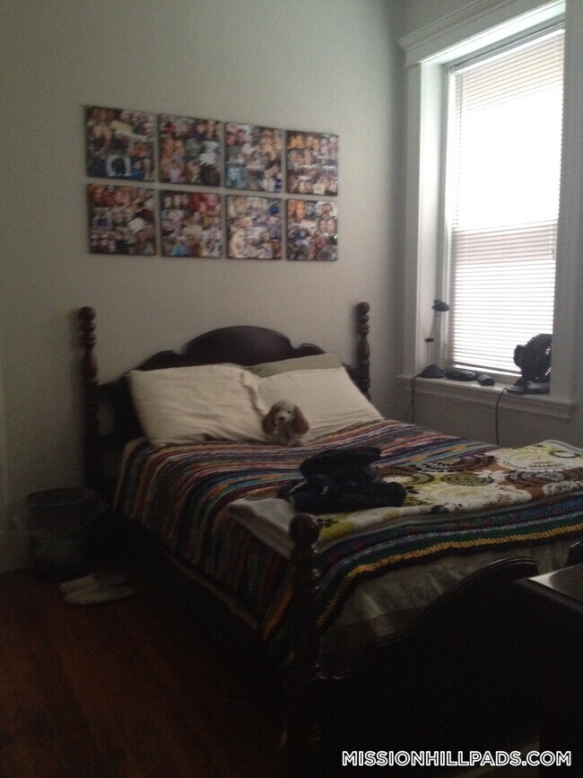 883 Huntington Ave Unit 3