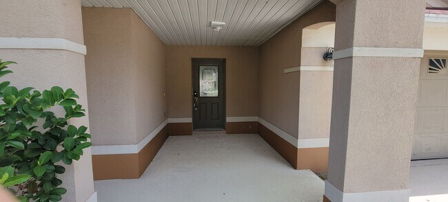 Photo - Call Ed for showings 352-217-0284 Spacious...