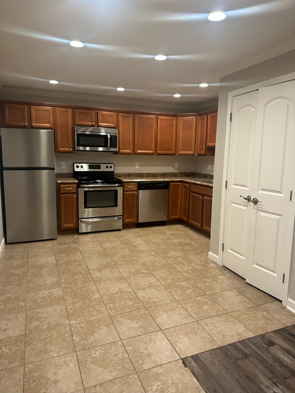 Building Photo - 1611 S Main St