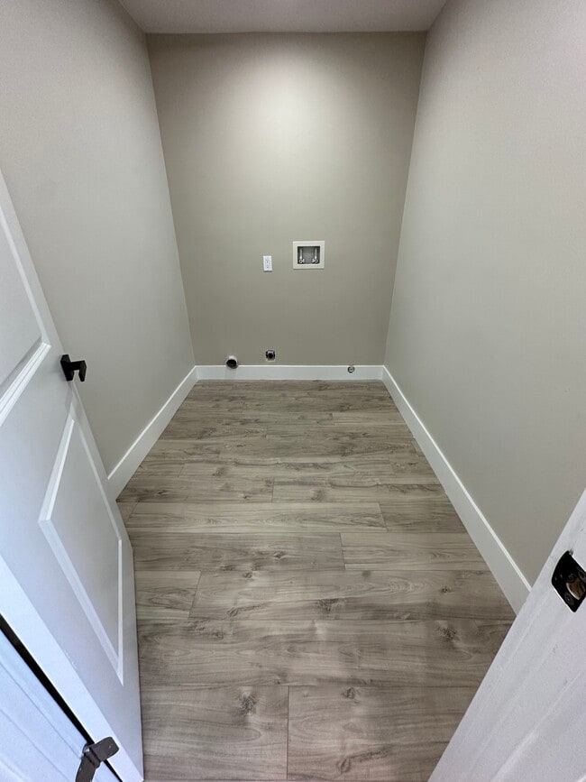 Photo - 4231 Davis St