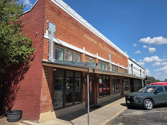 Photo - Floresville 3rd St Apartments Unit 101
