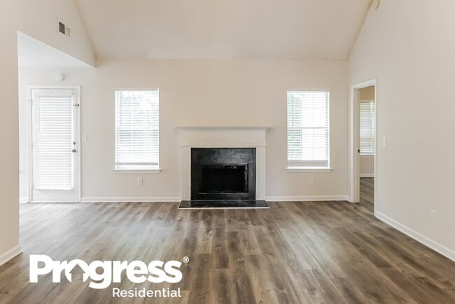 Photo - 1427 Isleworth Cir