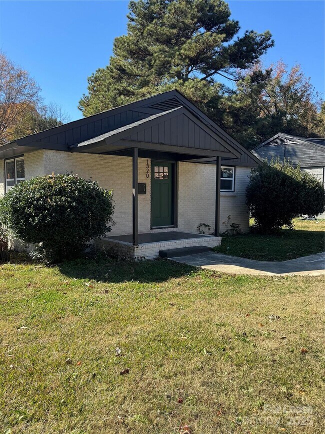 Photo - 1320 Anderson St