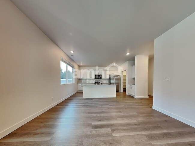 Photo - 7820 Selah St SW