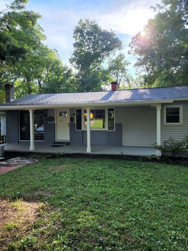 Photo - Black Mountain Rental