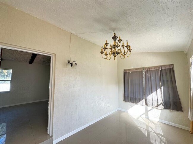 Photo - 315 NE 125th St