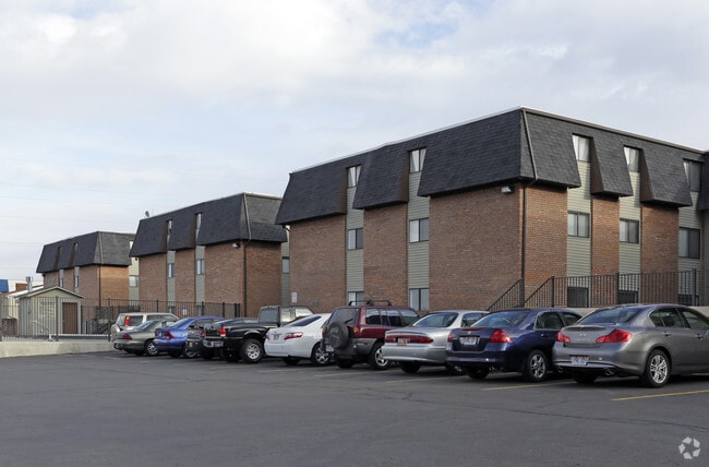 Photo - Pine View Apartments