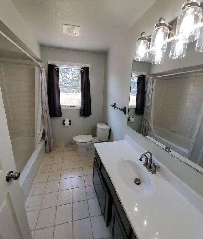 Photo - 3 bedroom in Billings MT 59102