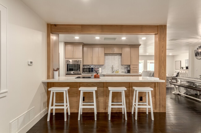 Photo - 1935 E Coolidge St