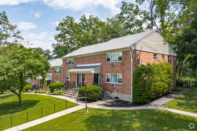 Building Photo - HudsonView Living Rental