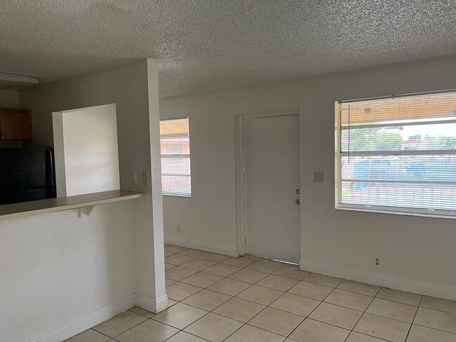 Photo - ONE BEDROOM APT FOR RENT IN OAKLAND PARK