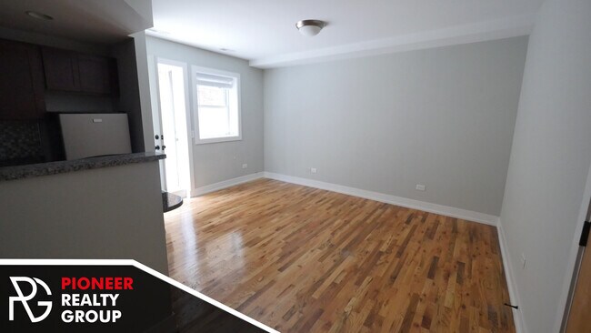 Photo - 560 W Arlington