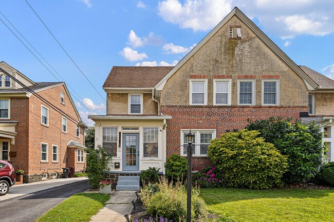 Photo - 2128 Gilles St