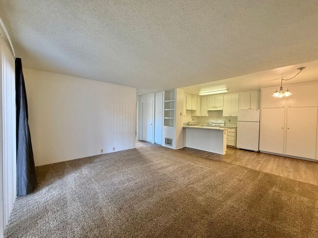 Photo - Spacious 2 Bedroom Condo Near Mission Valley!