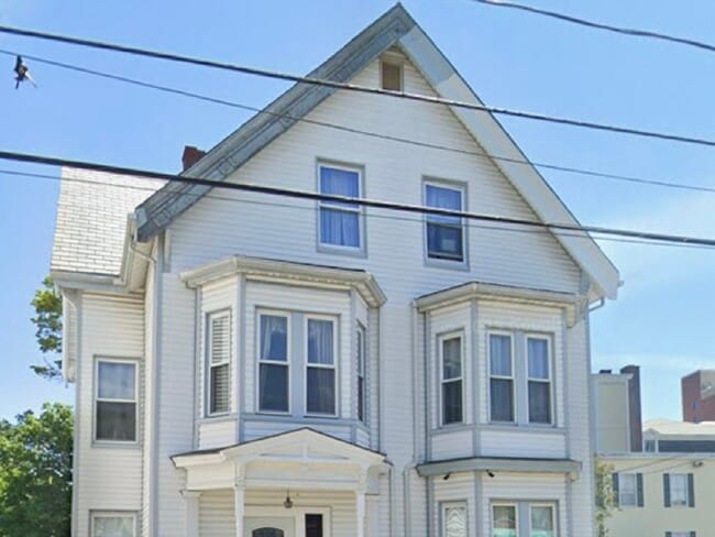 Building Photo - 45 Henry Ave Unit 3