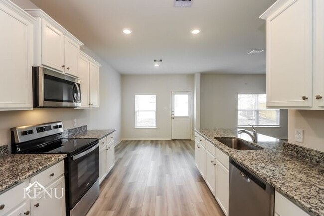 Photo - 10445 Sweetwater Creek Dr