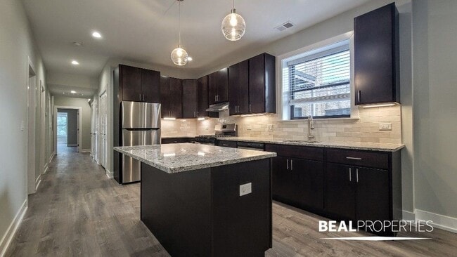 Photo - 1136 Maple Ave Unit 3